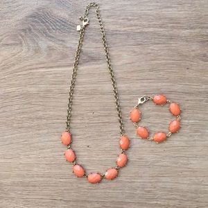 Banana Republic gold tone necklace & bracelet